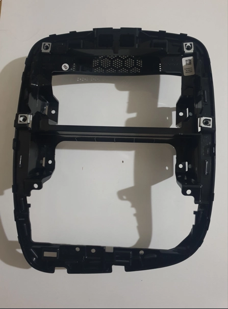 resimler/genel/Renault clio 4 teyp cercevesi alt kaplaması 681043537R